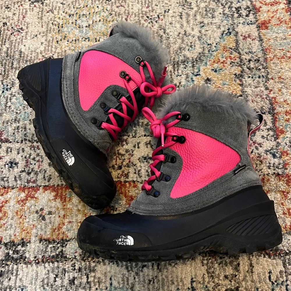The North Face Kids' Fuchsia and Gray Snow Boots Size 4/5